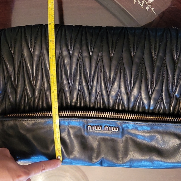 miu miu matelasse crossbody flap bag/clutch - Picture 11 of 15